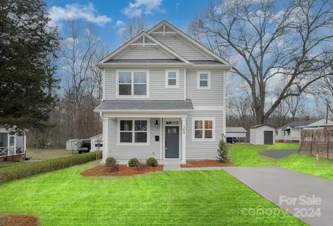 104 Waverly St, Mount Holly, NC 28120