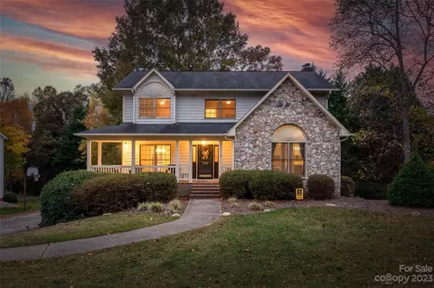 926 30th Ave Ne Ln NE, Hickory, NC 28601
