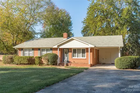 20111 Walter Henderson Rd, Cornelius, NC 28031