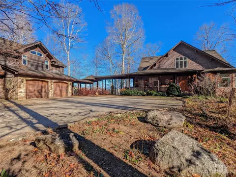 878 Narrow Ridge Ln, Green Mountain, NC 28740