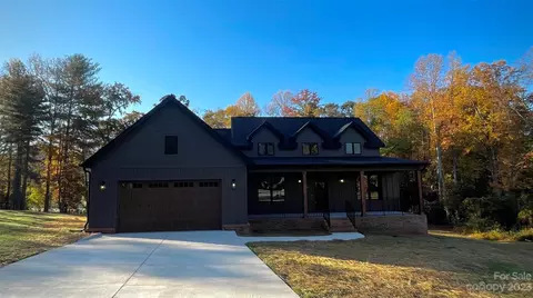 4633 Glen Hollow Ne Ln NE, Hickory, NC 28601