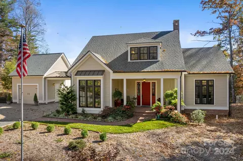 973 Whites Lake Blvd, Saluda, NC 28773