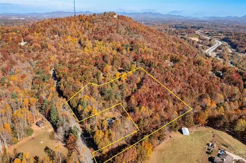 1300 Mine Gap Rd, Zirconia, NC 28790
