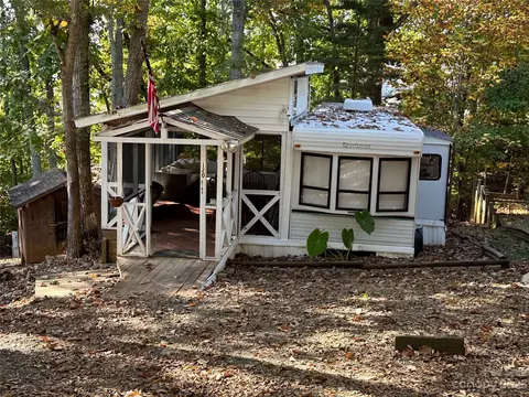 120 Deerfield Cir, New London, NC 28127