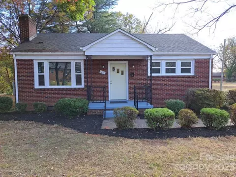 600 1st Se Ave SE, Hickory, NC 28602