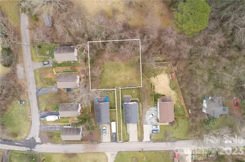 100 Lovejoy Ct, Asheville, NC 28803