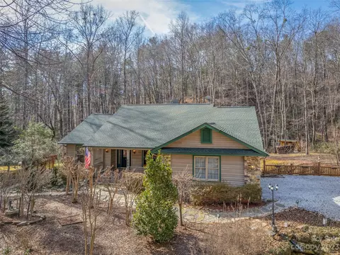 109 Birch Springs Ln, Lake Lure, NC 28746
