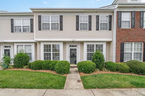 7572 Bluff Point Ln, Denver, NC 28037