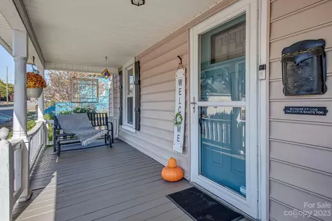 84 5th St, Cramerton, NC 28032 photo 4