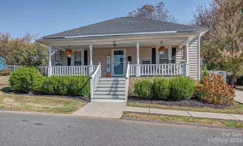 84 5th St, Cramerton, NC 28032