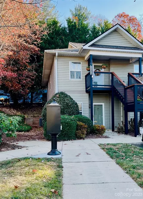 104 Carlyle Way, Asheville, NC 28803
