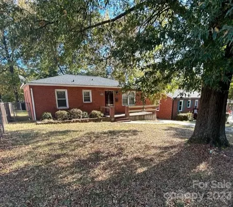 313 Lander St, Charlotte, NC 28208