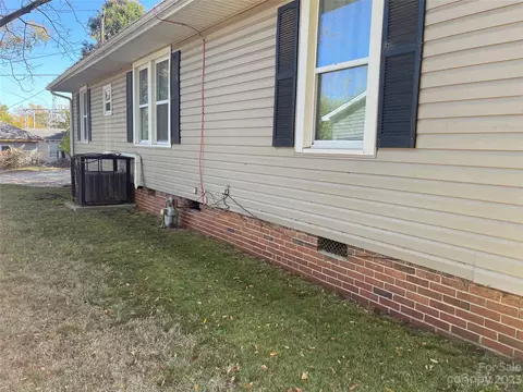 1271 Springdale Rd, Lancaster, SC 29720 photo 3
