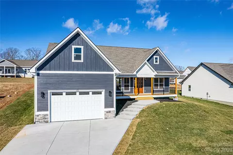 111 Pisgah Gap Dr, Candler, NC 28715