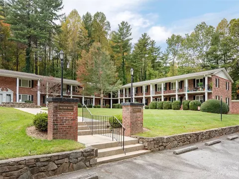 102 Boyd C-2 Dr #C-2, Flat Rock, NC 28731