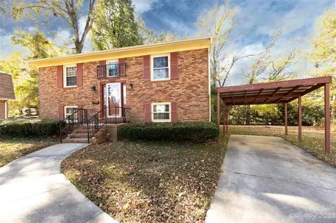 5513 Cutshaw Ct, Charlotte, NC 28215