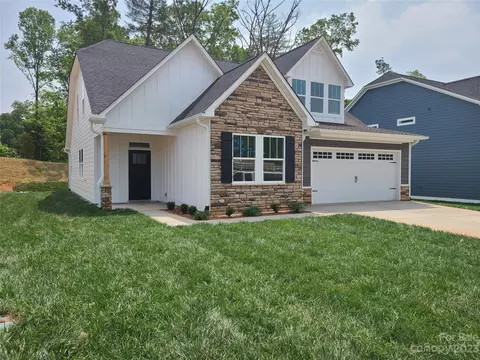 19 S Christie Ct, Fletcher, NC 28732
