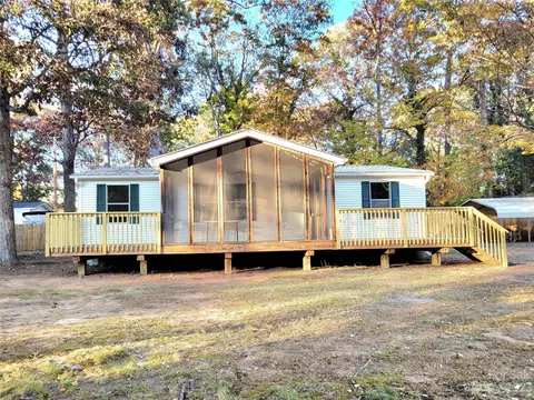 133 6th Ave, New London, NC 28127