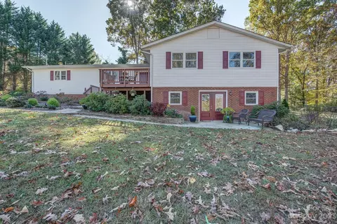 136 Davis Plantation Rd, Bessemer City, NC 28016