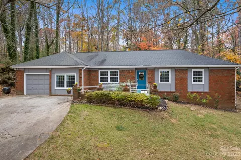 42 Springwood Dr, Asheville, NC 28805