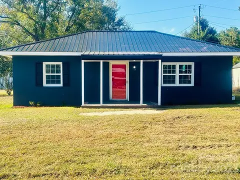 3462 Stackhouse Rd, Latta, SC 29565