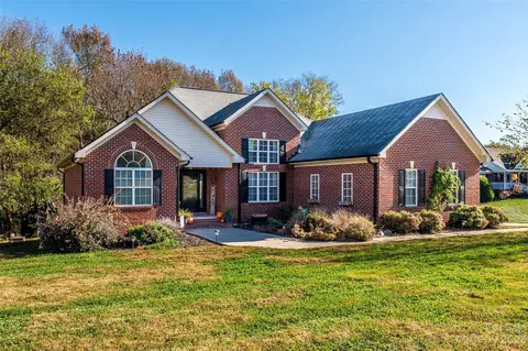1811 Crossbridge Dr, Monroe, NC 28112