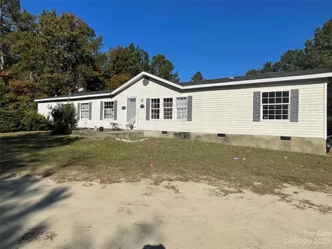 1496 Juniper Rd, West End, NC 27376