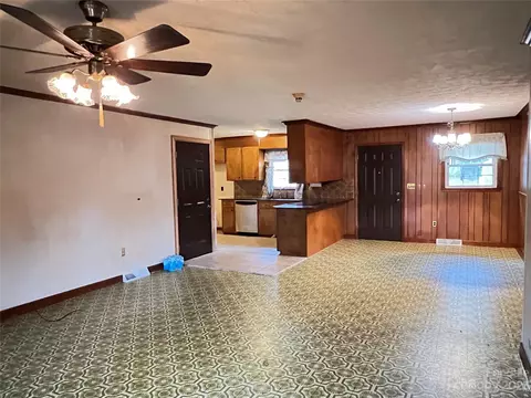 2425 Old Cedarwood Nw Dr NW, Concord, NC 28027 photo 5