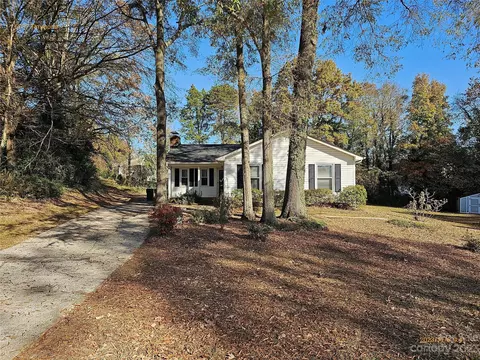 6037 Timmons Ct, Charlotte, NC 28227