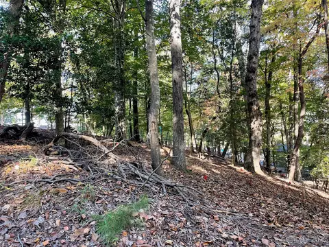000 Deerfield Rd, Mount Gilead, NC 27306