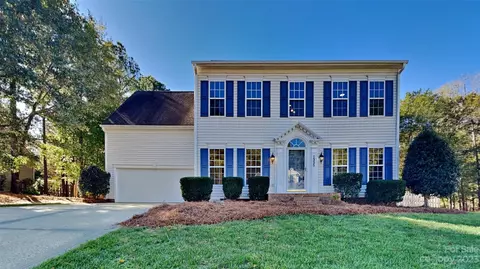1335 Shimmer Light Cir, Rock Hill, SC 29732