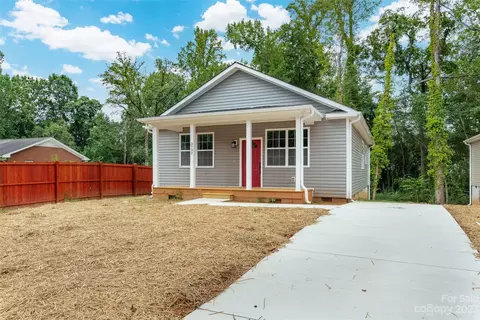 3732 Oakwood Rd, Charlotte, NC 28269