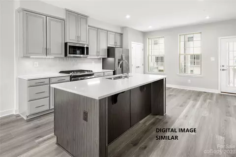 3318 Beeler 2013b Ln #2013B, Charlotte, NC 28208