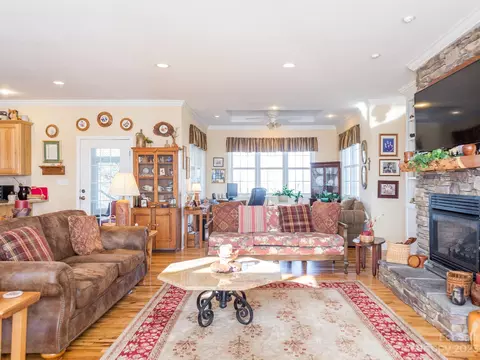 264 Hazel Brook Apt 2 Rd # 2, Marshall, NC 28753 photo 3