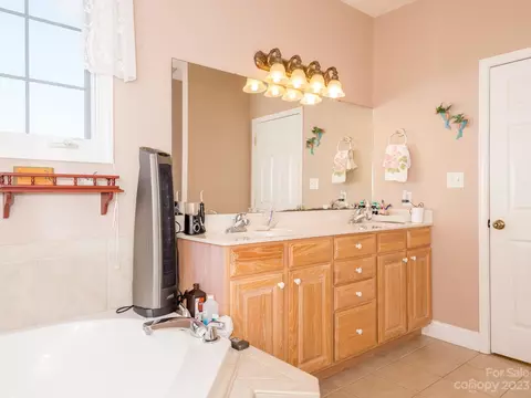 264 Hazel Brook Apt 2 Rd # 2, Marshall, NC 28753 photo 12