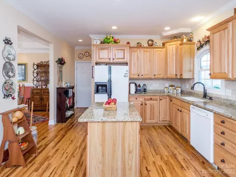 264 Hazel Brook Apt 2 Rd # 2, Marshall, NC 28753 photo 6