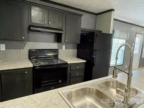1300 Jacobs Ln, Morganton, NC 28655 photo 7