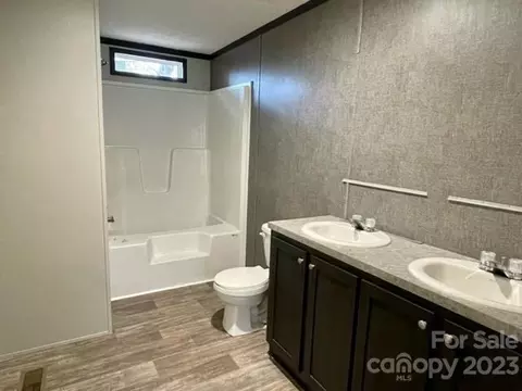 1300 Jacobs Ln, Morganton, NC 28655 photo 9