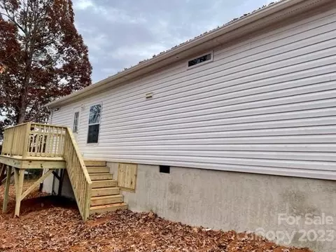 1300 Jacobs Ln, Morganton, NC 28655 photo 3