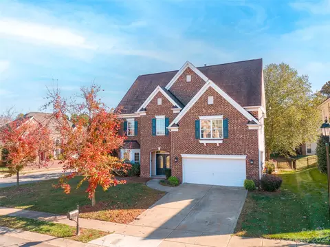 6230 Castlecove Rd, Charlotte, NC 28278