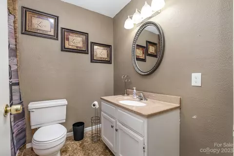 907 E Main St, Shelby, NC 28150 photo 18