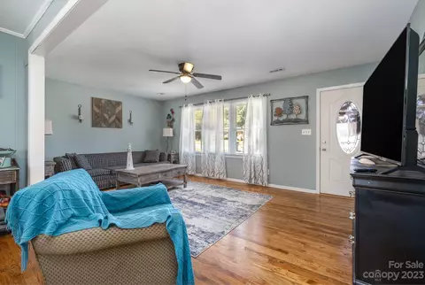 907 E Main St, Shelby, NC 28150 photo 6