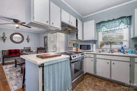 907 E Main St, Shelby, NC 28150 photo 10