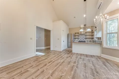 160 Robin Ln, Saluda, NC 28773 photo 5