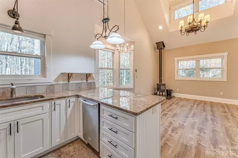 160 Robin Ln, Saluda, NC 28773 photo 12
