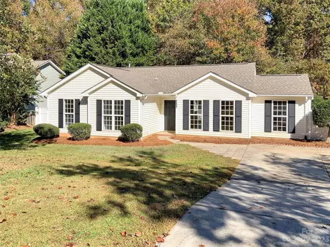 16114 Amber Field Dr, Huntersville, NC 28078