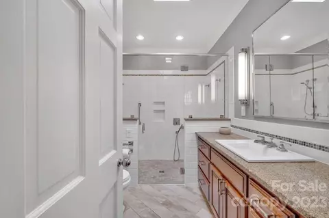 320 E Chestnut St, Troy, NC 27371 photo 22