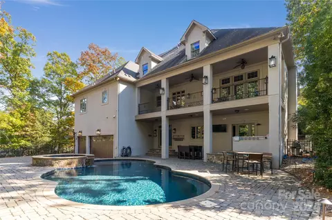Exterior - 18807 Fore Sail Ct, Cornelius, NC 28031 photo 7 of 8