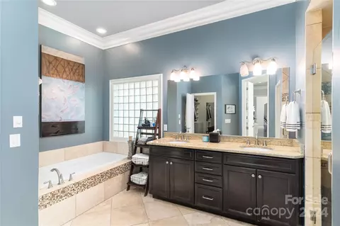 Bath - 18807 Fore Sail Ct, Cornelius, NC 28031 photo 1 of 5