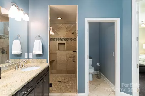 Bath - 18807 Fore Sail Ct, Cornelius, NC 28031 photo 2 of 5